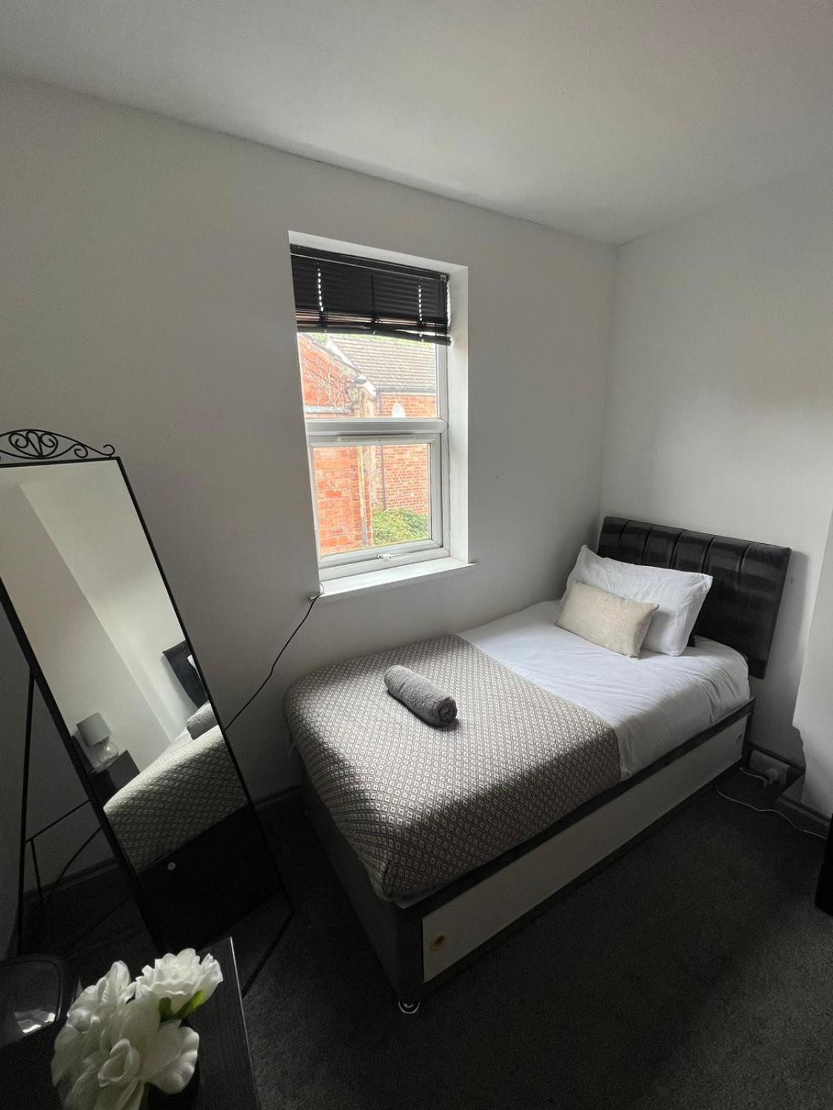 Lincoln City Centre Rooms P&S Eksteriør bilde